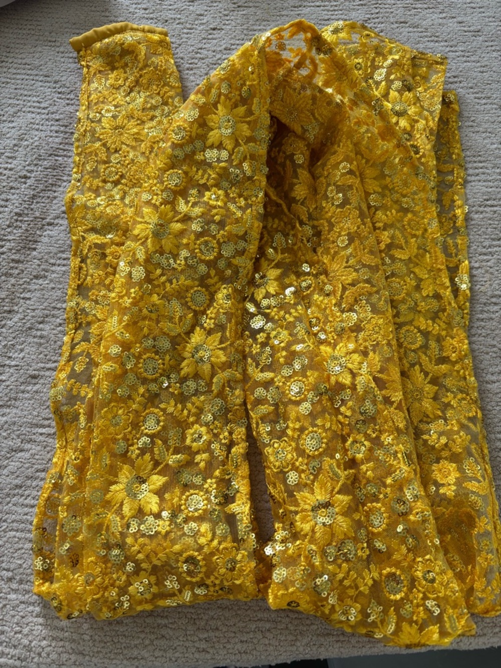AhoiCHIC Yellow Embroidered Dress - M - Picture 8 of 16